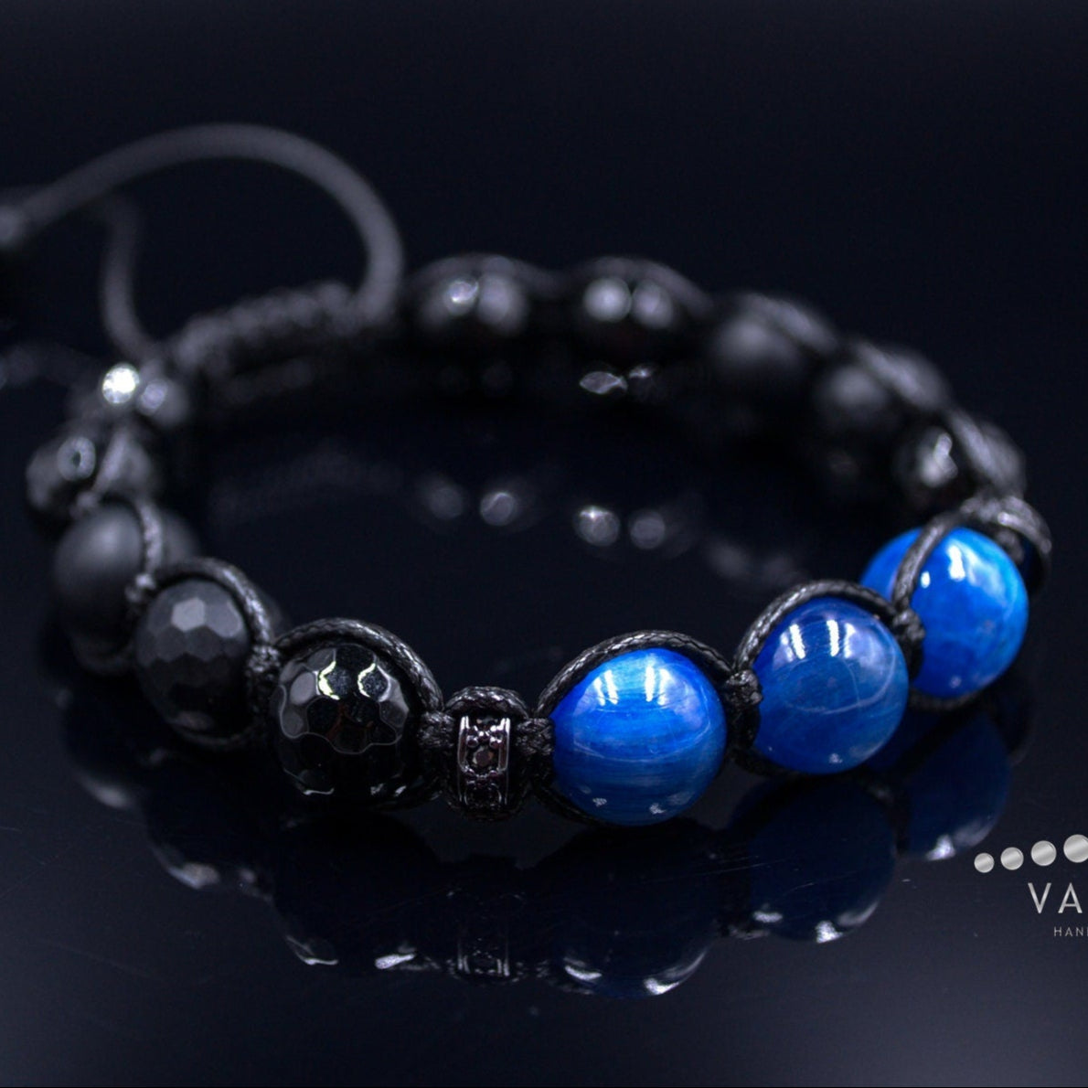 Men's Blue Kyanite Beaded Bracelet Black Onyx Bracelet Gift for Men Man Kyanite Bracelet Macrame Bracelet Crystal Bracelet Men's Gift - Shamballa Bracelet - Mantra Bracelet - Yoga Bracelet - Birthstone Bracelet - Gemstone Bracelet Men - Chakra Bracelet - Macrame Bracelet - Healing Bracelet - Gift for Father - Gift For Men - Valinde