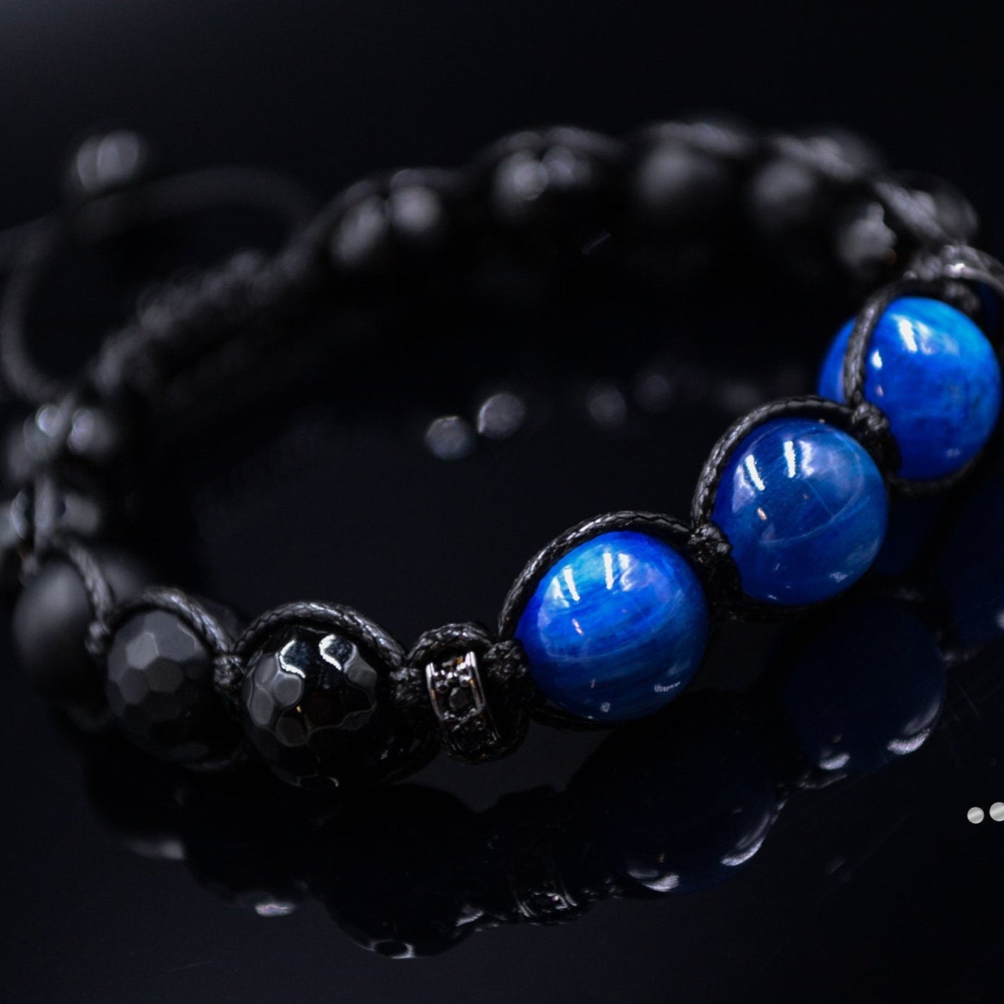 Men's Blue Kyanite Beaded Bracelet Black Onyx Bracelet Gift for Men Man Kyanite Bracelet Macrame Bracelet Crystal Bracelet Men's Gift - Shamballa Bracelet - Mantra Bracelet - Yoga Bracelet - Birthstone Bracelet - Gemstone Bracelet Men - Chakra Bracelet - Macrame Bracelet - Healing Bracelet - Gift for Father - Gift For Men - Valinde
