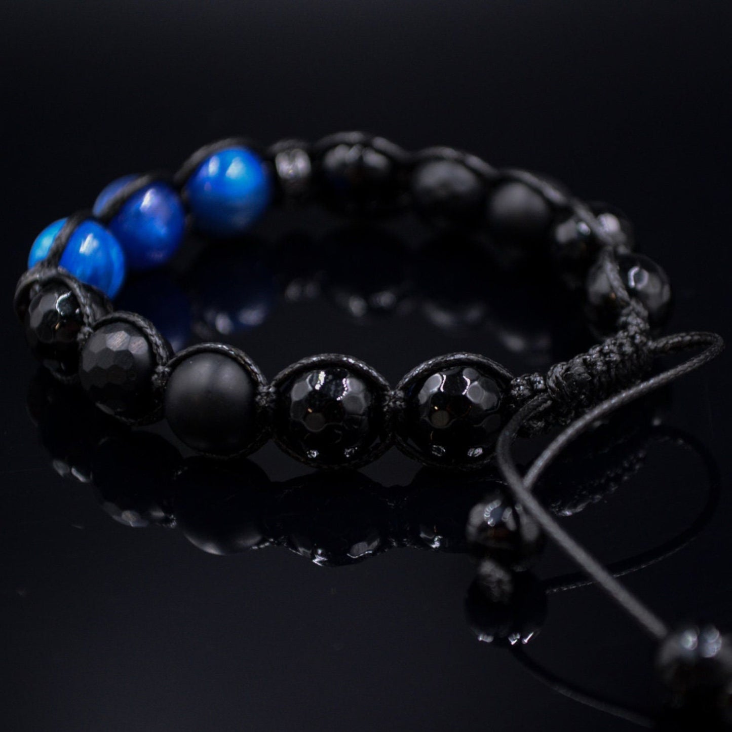 Men's Blue Kyanite Beaded Bracelet Black Onyx Bracelet Gift for Men Man Kyanite Bracelet Macrame Bracelet Crystal Bracelet Men's Gift - Shamballa Bracelet - Mantra Bracelet - Yoga Bracelet - Birthstone Bracelet - Gemstone Bracelet Men - Chakra Bracelet - Macrame Bracelet - Healing Bracelet - Gift for Father - Gift For Men - Valinde