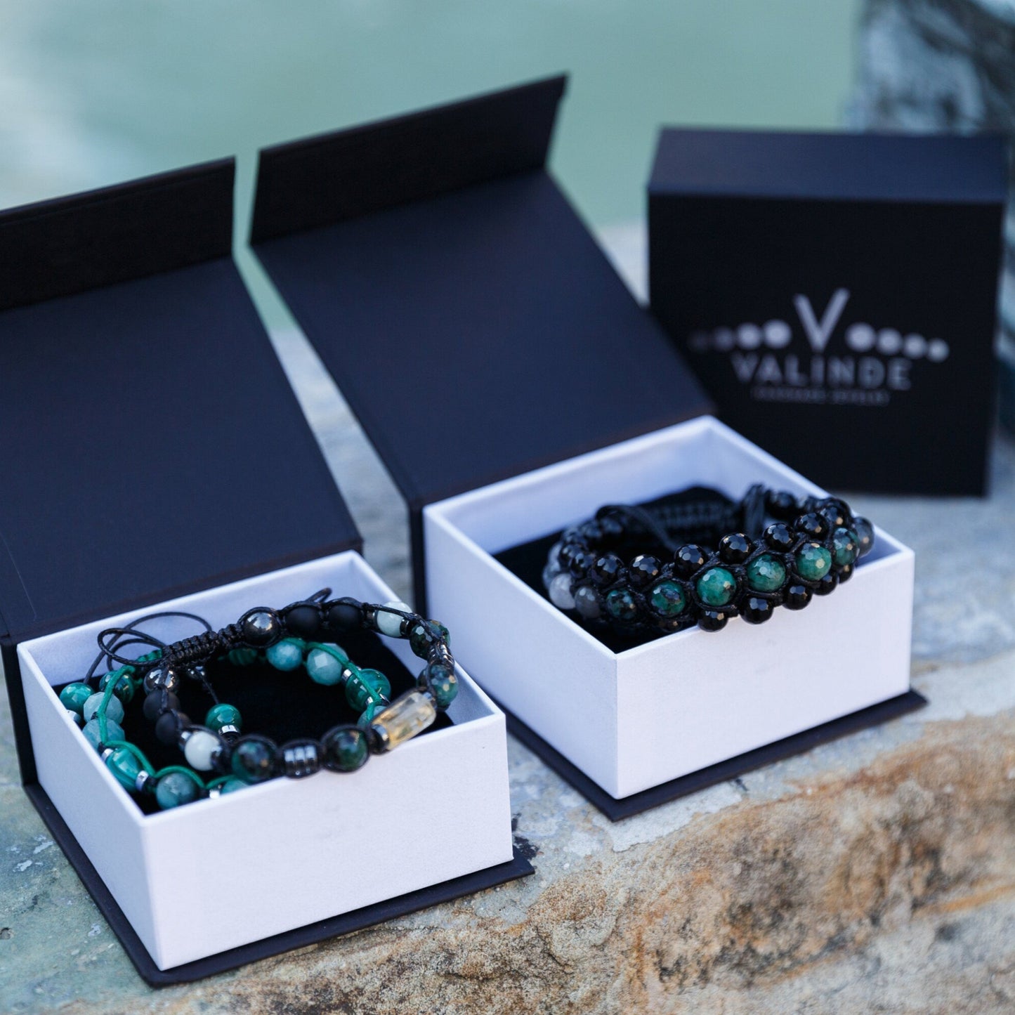 Men's Emerald Triple Bracelet - Three Row Bracelet - Quartz & Agate Bead Bracelet - Gift for Men - Father's Day Gift - Adjustable Bracelet - Shamballa Bracelet - Birthstone Bracelet - Gemstone Bracelet Men - Chakra Bracelet - Macrame Bracelet - Healing Bracelet - Valinde