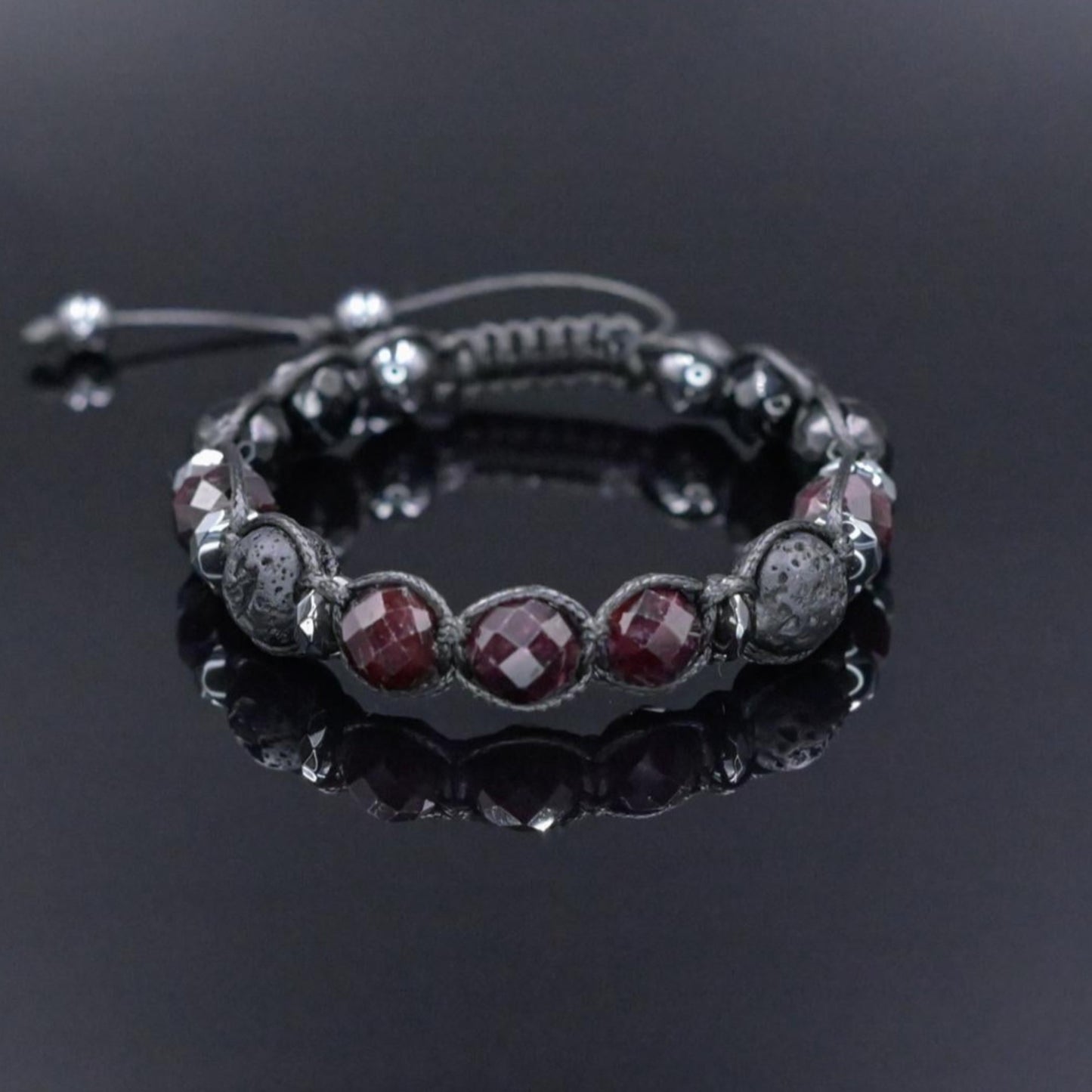 Men's Garnet Beaded Brcaelet - Black Agate & Lava Stone Bracelet - Adjustable Crystal Bracelet - Gift for Men - Macrame Bracelet for Men - Shamballa Bracelet - Birthstone Bracelet - Gemstone Bracelet Men - Chakra Bracelet - Macrame Bracelet - Healing Bracelet - Valinde