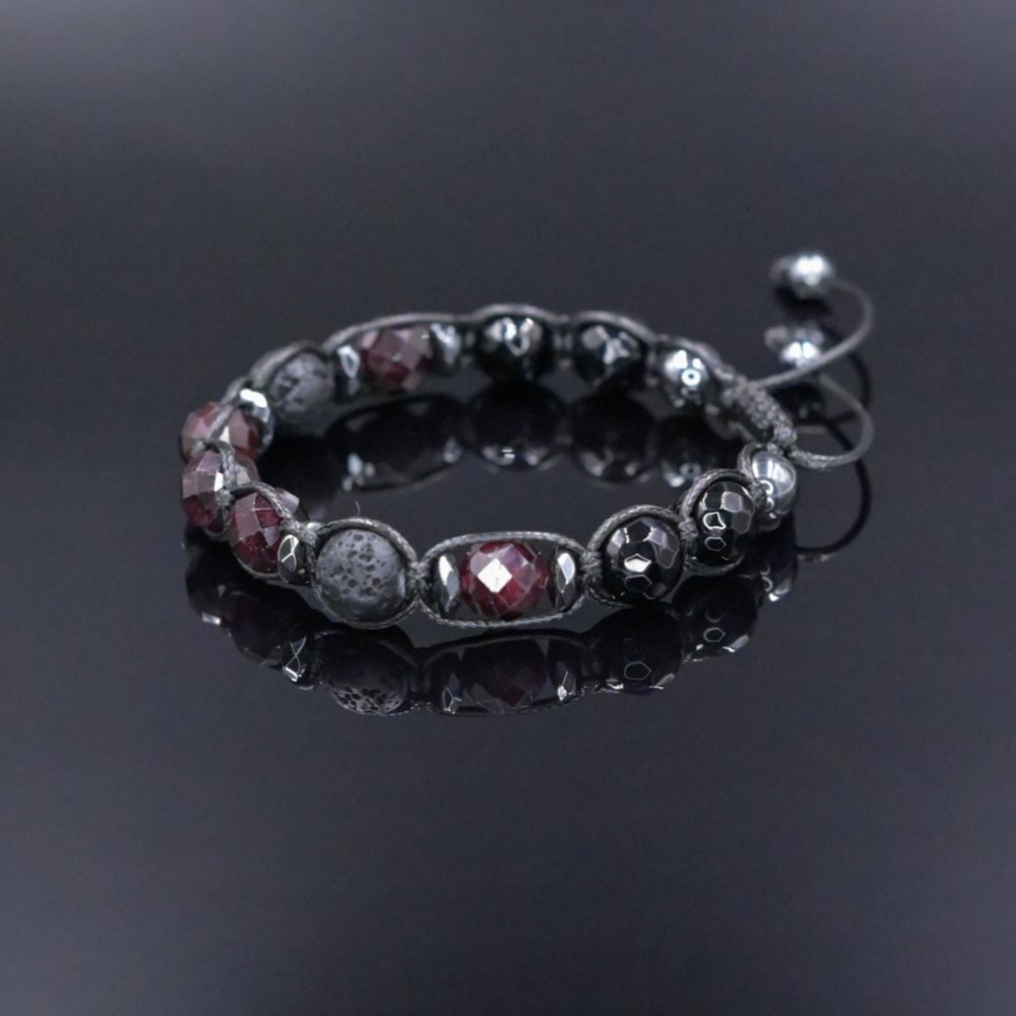 Men's Garnet Beaded Brcaelet - Black Agate & Lava Stone Bracelet - Adjustable Crystal Bracelet - Gift for Men - Macrame Bracelet for Men - Shamballa Bracelet - Birthstone Bracelet - Gemstone Bracelet Men - Chakra Bracelet - Macrame Bracelet - Healing Bracelet - Valinde