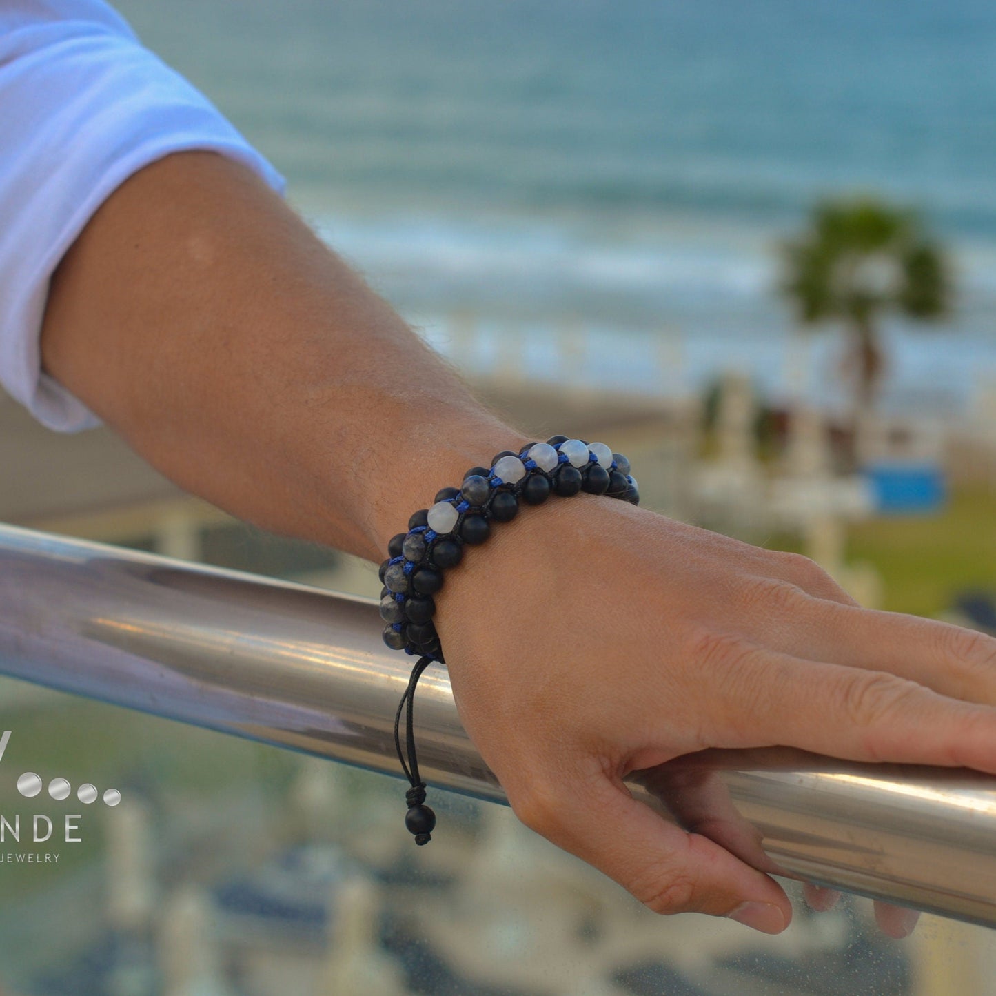 Men's Moonstone Bracelet - Three Row Macrame Bracelet - Labradorite Crystal Bracelet - Gift for Men - Father's Day Gift - Onyx Bead Bracelet - Shamballa Bracelet - Birthstone Bracelet - Gemstone Bracelet Men - Chakra Bracelet - Macrame Bracelet - Healing Bracelet - Valinde