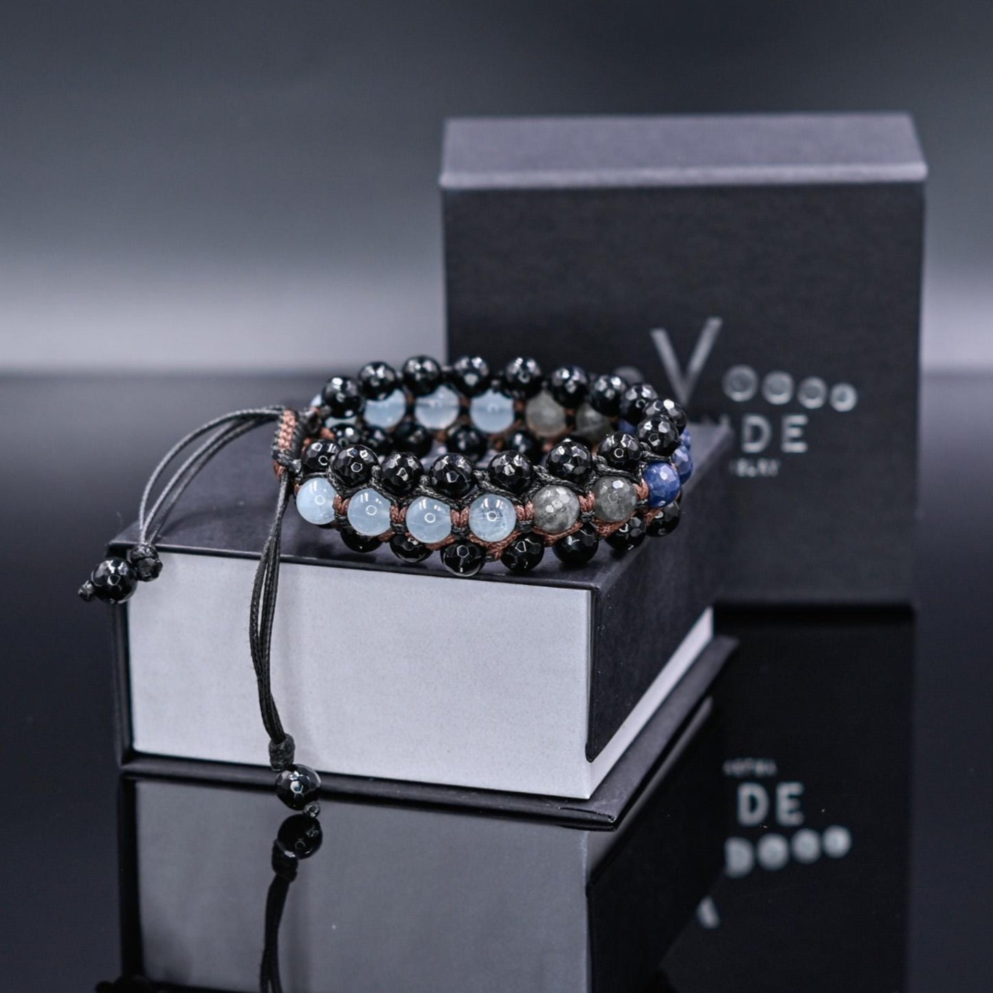 Herren Saphir Edelstein Armband 3 reihig Makramee Armband Aquamarin Armband Geschenk für Männer Mann Kristall Armband Verstellbar Armband - Shamballa Bracelet - Birthstone Bracelet - Gemstone Bracelet Men - Chakra Bracelet - Macrame Bracelet - Healing Bracelet - Valinde