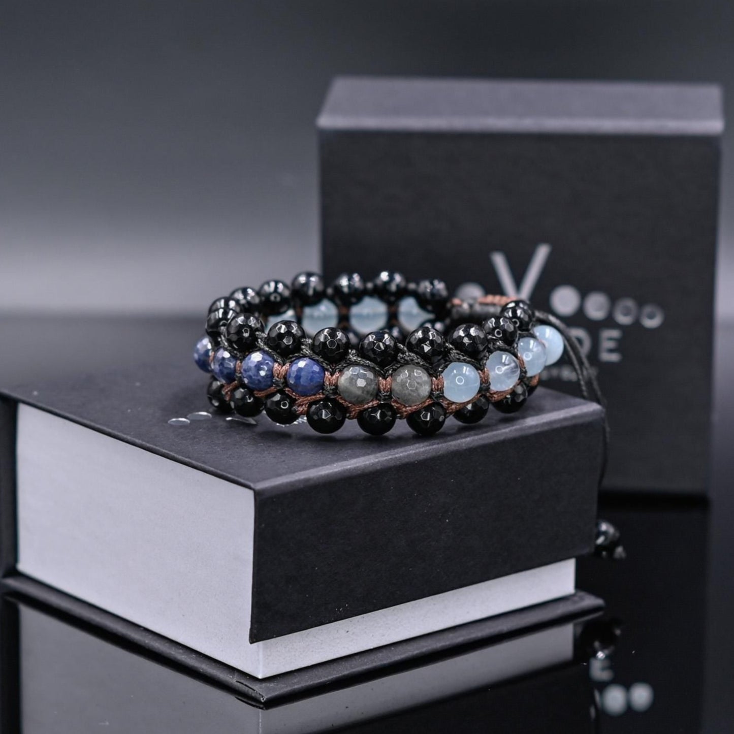 Herren Saphir Edelstein Armband 3 reihig Makramee Armband Aquamarin Armband Geschenk für Männer Mann Kristall Armband Verstellbar Armband - Shamballa Bracelet - Birthstone Bracelet - Gemstone Bracelet Men - Chakra Bracelet - Macrame Bracelet - Healing Bracelet - Valinde