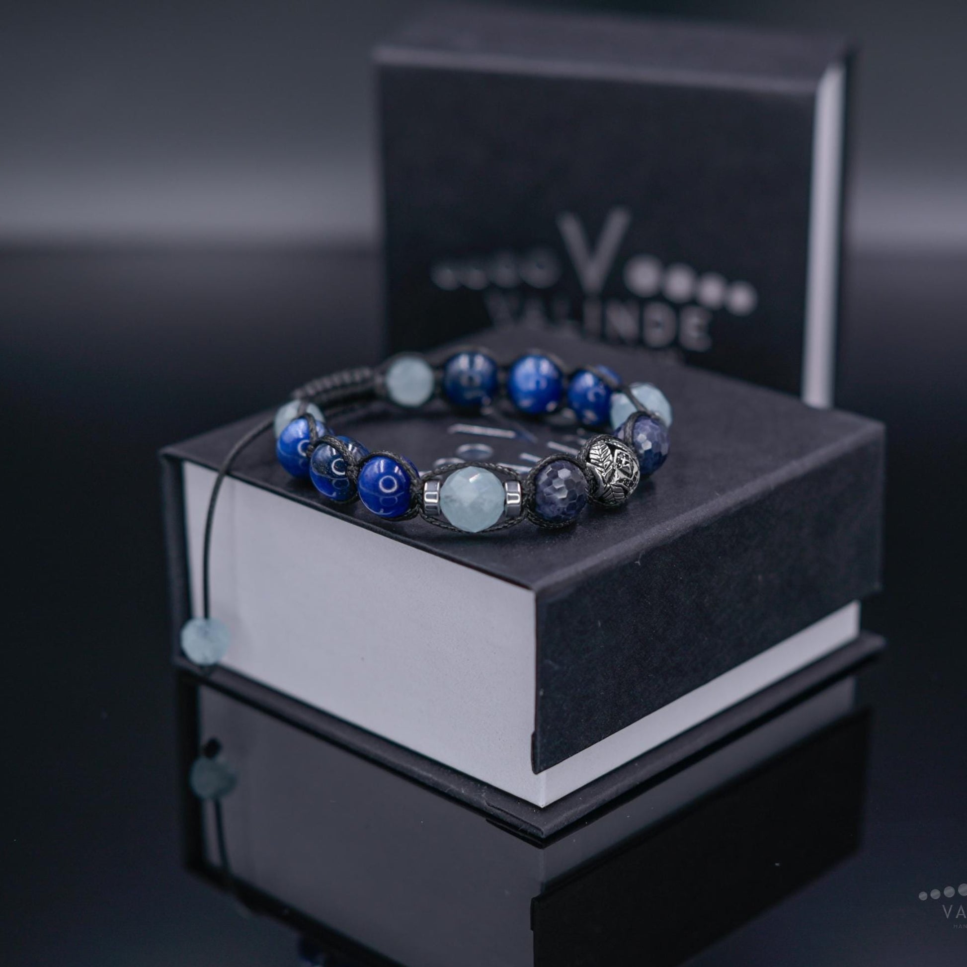 Men Beaded Bracelet - Silver Sapphire Kyanite - Handmade Jewelry - Birthstone Bracelet - Shamballa Bracelet - Mantra Bracelet  -  Yoga Bracelet -  Birthstone Bracelet - Gemstone Bracelet Men - Chakra Bracelet - Macrame Bracelet - Healing Bracelet - Gift for Father - Gift For Men - Valinde