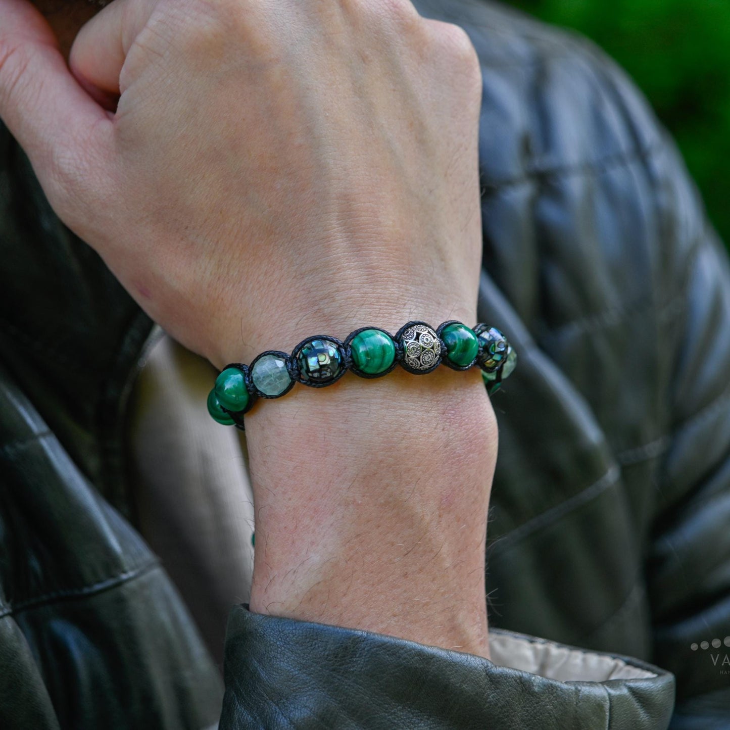 Men's Malachite & Abalone Shell 925 Sterling Silver Bead Gemstone Bracelet, Healing Crystal Jewelry, Gift for Him - Shamballa Bracelet - Mantra Bracelet - Yoga Bracelet - Birthstone Bracelet - Gemstone Bracelet Men - Chakra Bracelet - Macrame Bracelet - Healing Bracelet - Gift for Father - Gift For Men - Valinde