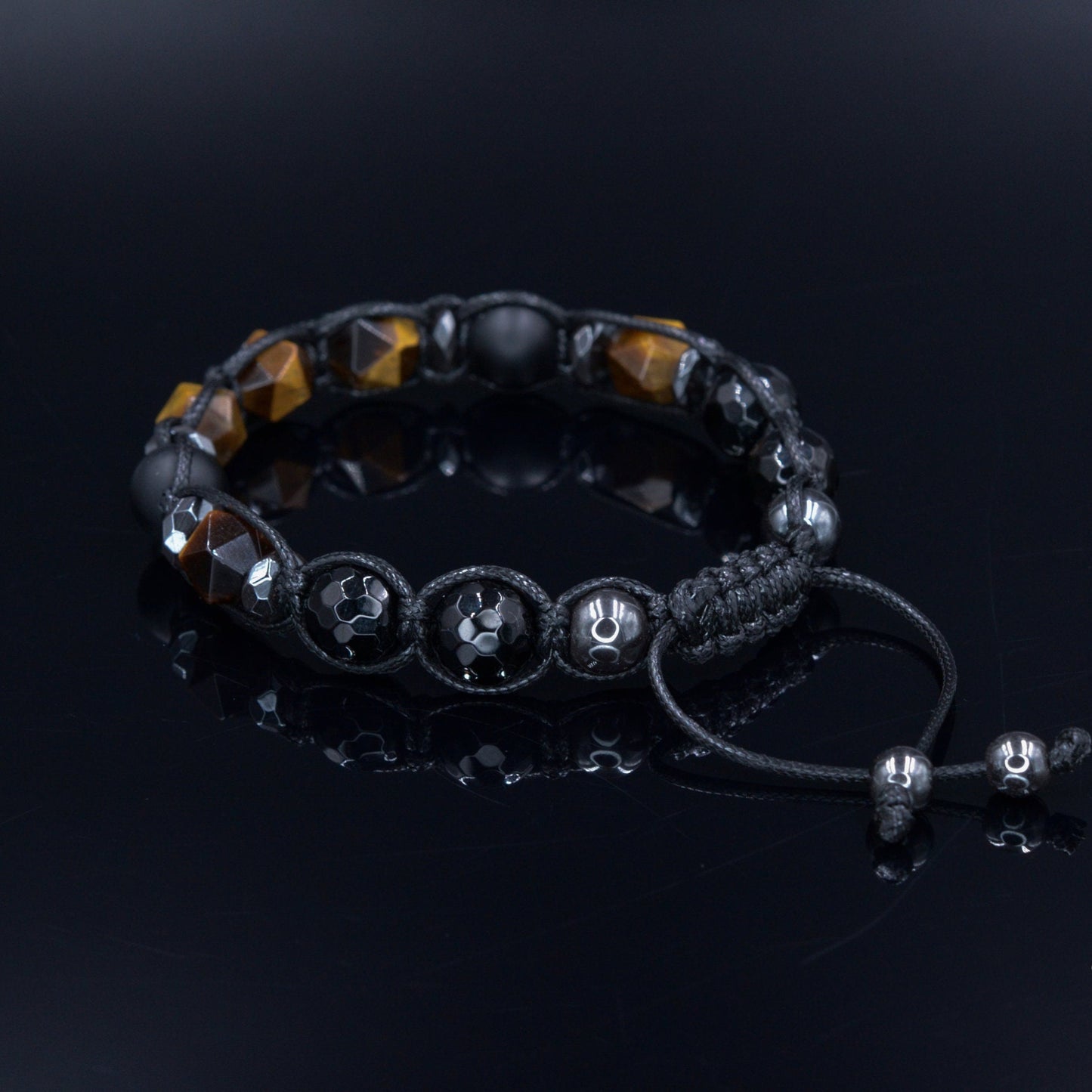 Tiger's Eye Bracelet Men - Black Onyx & Agate Crystal Bracelet - Macrame Bracelet - Gift for Men - Men's Adjustable Beaded Bracelet - Shamballa Bracelet - Birthstone Bracelet - Gemstone Bracelet Men - Chakra Bracelet - Macrame Bracelet - Healing Bracelet - Valinde