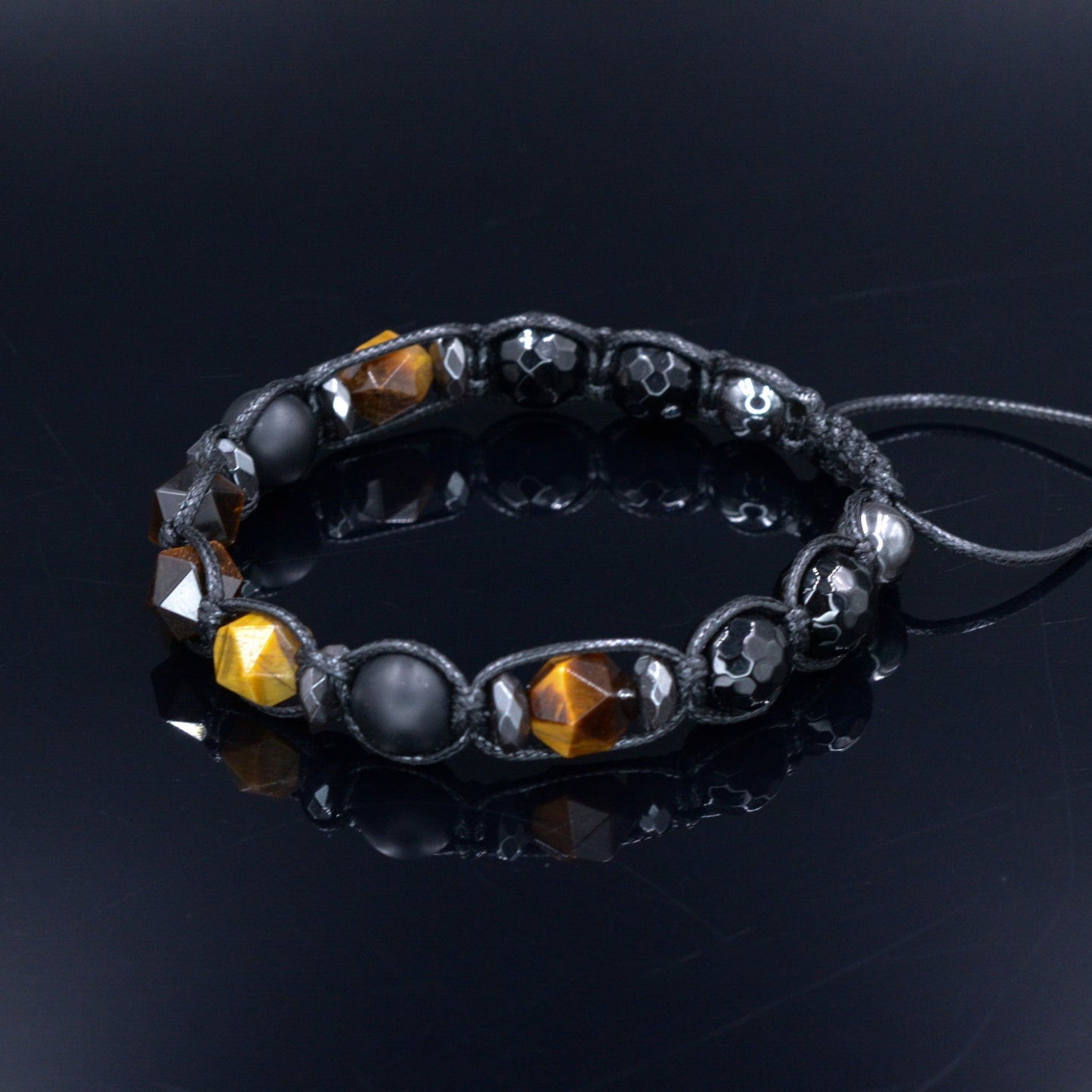 Tiger's Eye Bracelet Men - Black Onyx & Agate Crystal Bracelet - Macrame Bracelet - Gift for Men - Men's Adjustable Beaded Bracelet - Shamballa Bracelet - Birthstone Bracelet - Gemstone Bracelet Men - Chakra Bracelet - Macrame Bracelet - Healing Bracelet - Valinde