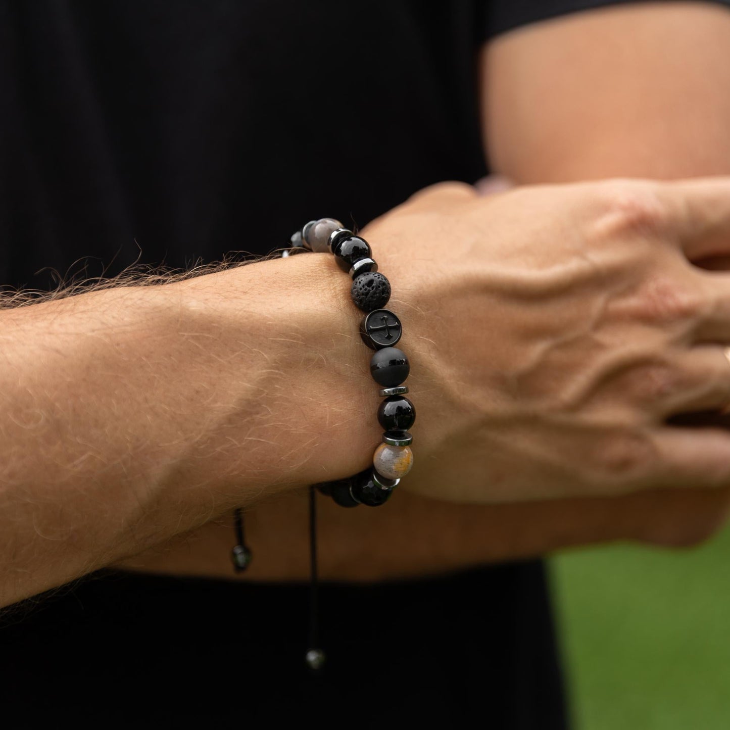 Cross Bead Bracelet Men, Men's Black Onyx Agate Lava Stone Hematite Sunstone Bracelet, Adjustable Bracelet, Gift for Men, Gemstone Bracelet - Shamballa Bracelet - Mantra Bracelet - Yoga Bracelet - Birthstone Bracelet - Gemstone Bracelet Men - Chakra Bracelet - Macrame Bracelet - Healing Bracelet - Gift for Father - Gift For Men - Valinde