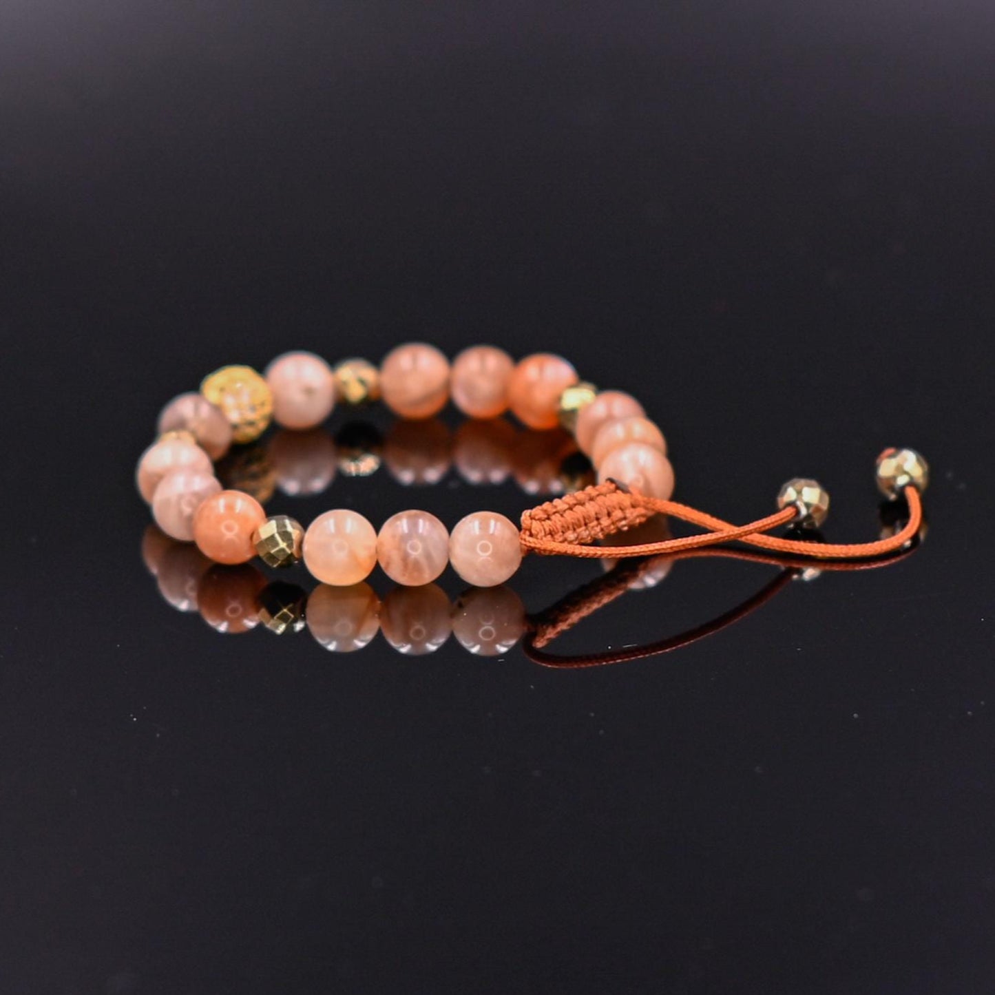 Sunstone Hematite Beaded Bracelet, Adjustable Women's Energy Bracelet, Boho Crystal Bracelet for Strength & Vitality - Shamballa Bracelet - Birthstone Bracelet - Gemstone Bracelet Women - Chakra Bracelet - Macrame Bracelet - Healing Bracelet - Valinde