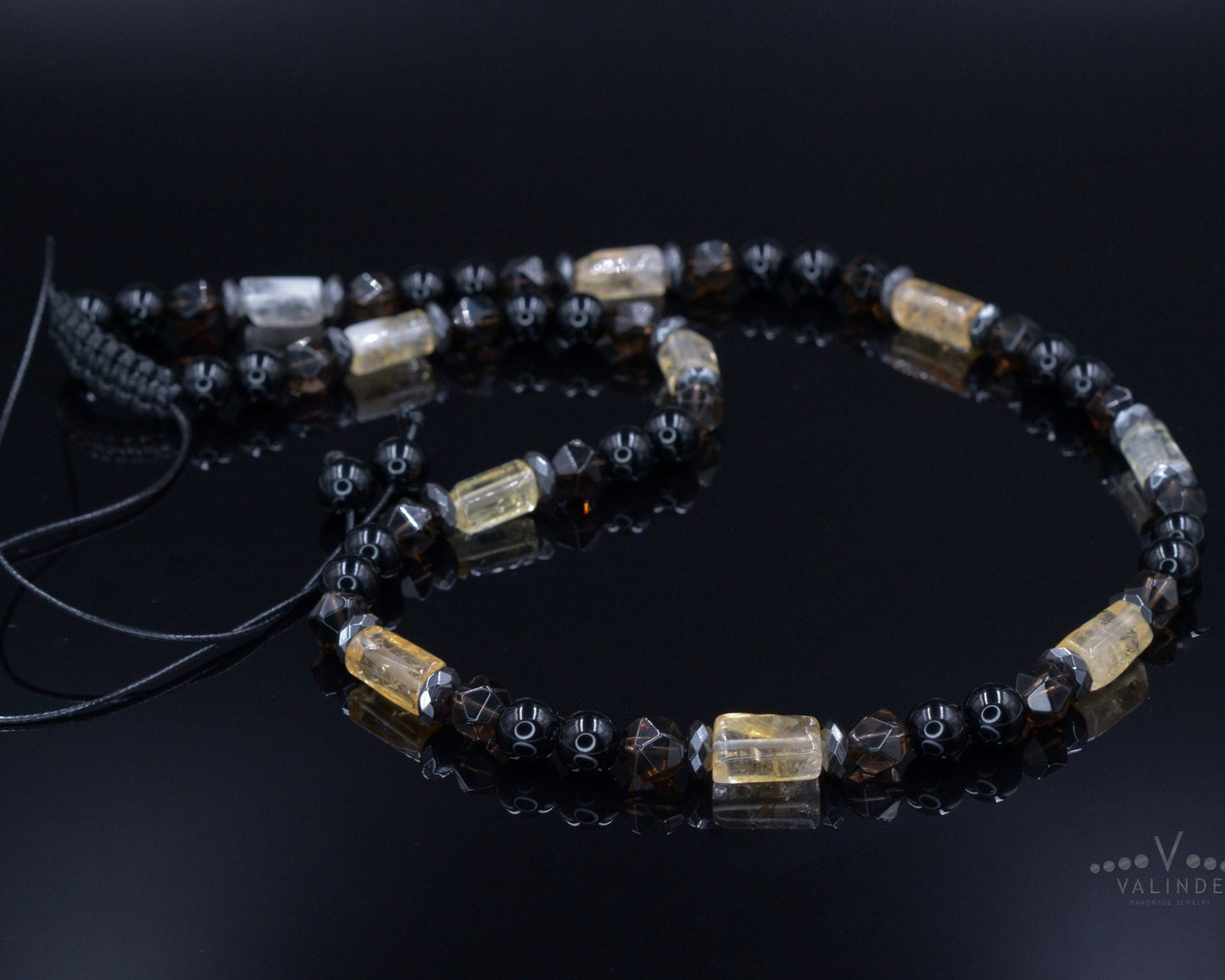 Men's Citrine Necklace / Short Crystal Necklace / Raw Citrine Necklace / Gift for Men / Black Agate Necklace / Gemstone Birthstone Necklace - Shamballa Necklace - Birthstone Necklace - Gemstone Necklace Men - Chakra Necklace - Macrame Necklace - Healing Necklace - Valinde