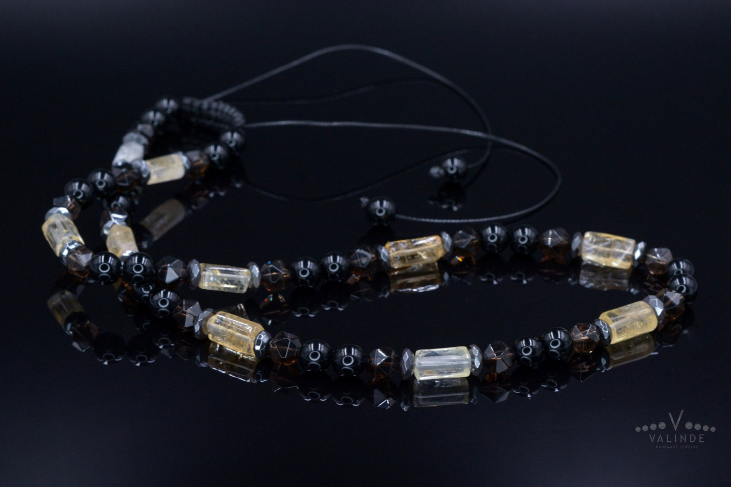 Men's Citrine Necklace / Short Crystal Necklace / Raw Citrine Necklace / Gift for Men / Black Agate Necklace / Gemstone Birthstone Necklace - Shamballa Necklace - Birthstone Necklace - Gemstone Necklace Men - Chakra Necklace - Macrame Necklace - Healing Necklace - Valinde