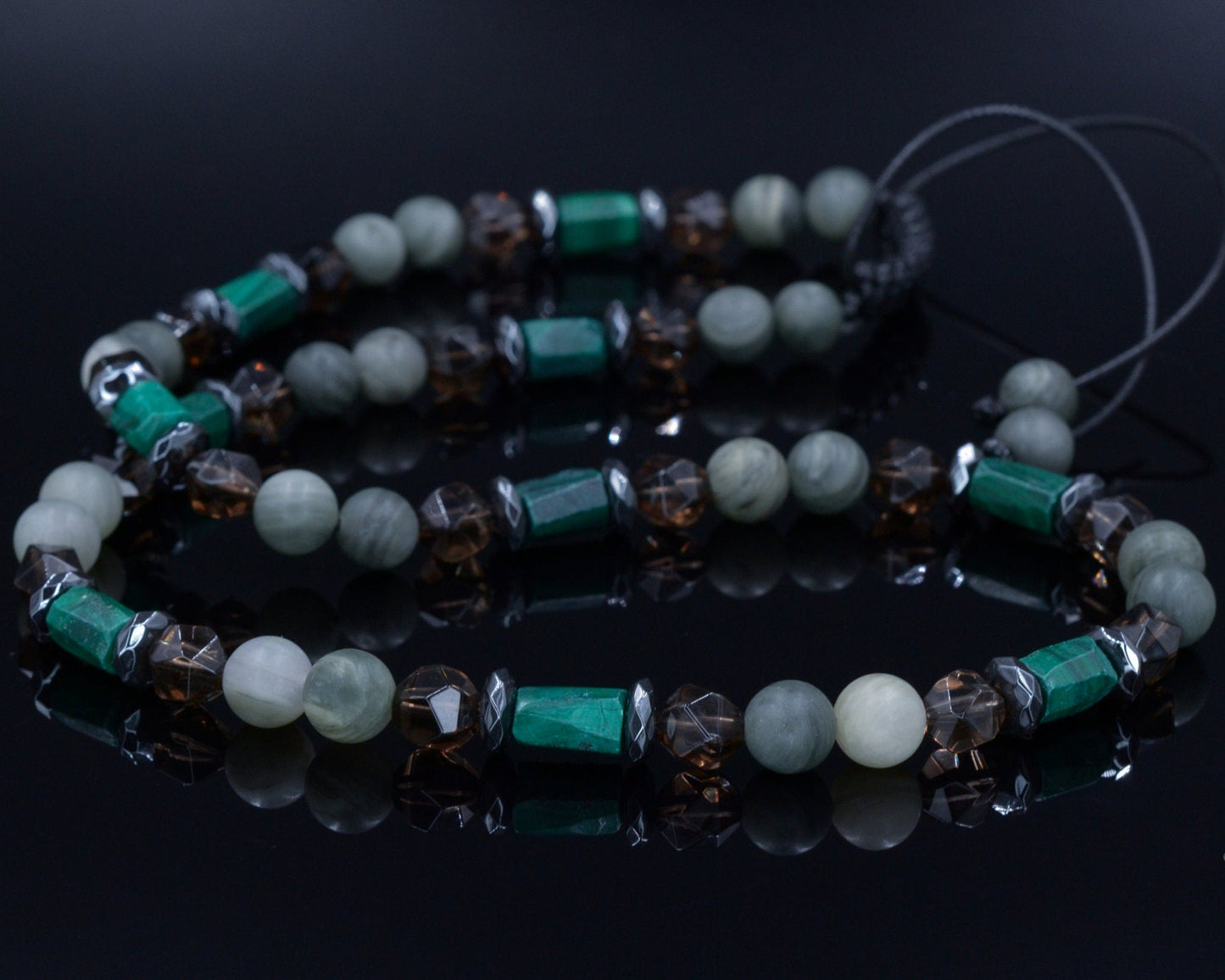 Raw Malachite Necklace for Men - Men's Short Crystal Necklace - Smoky Quartz and Agate Beaded Necklace - Gift for Men - Adjustable Necklace- Shamballa Necklace - Birthstone Necklace - Gemstone Necklace Men - Chakra Necklace - Macrame Necklace - Healing Necklace - Valinde