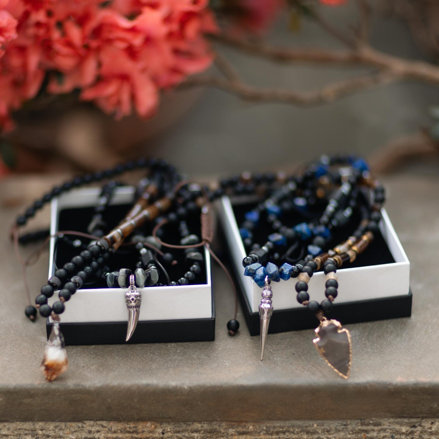 Men's Tiger's Eye Pendant Necklace, Onyx Quartz Crystal Necklace, Gift for Men, Short Beaded Necklace, Brown Tiger Eye Adjustable Necklace - Shamballa Necklace - Birthstone Necklace - Gemstone Necklace Men - Chakra Necklace - Yoga Necklace - Mantra Necklace -Macrame Necklace - Healing Necklace - Valinde
