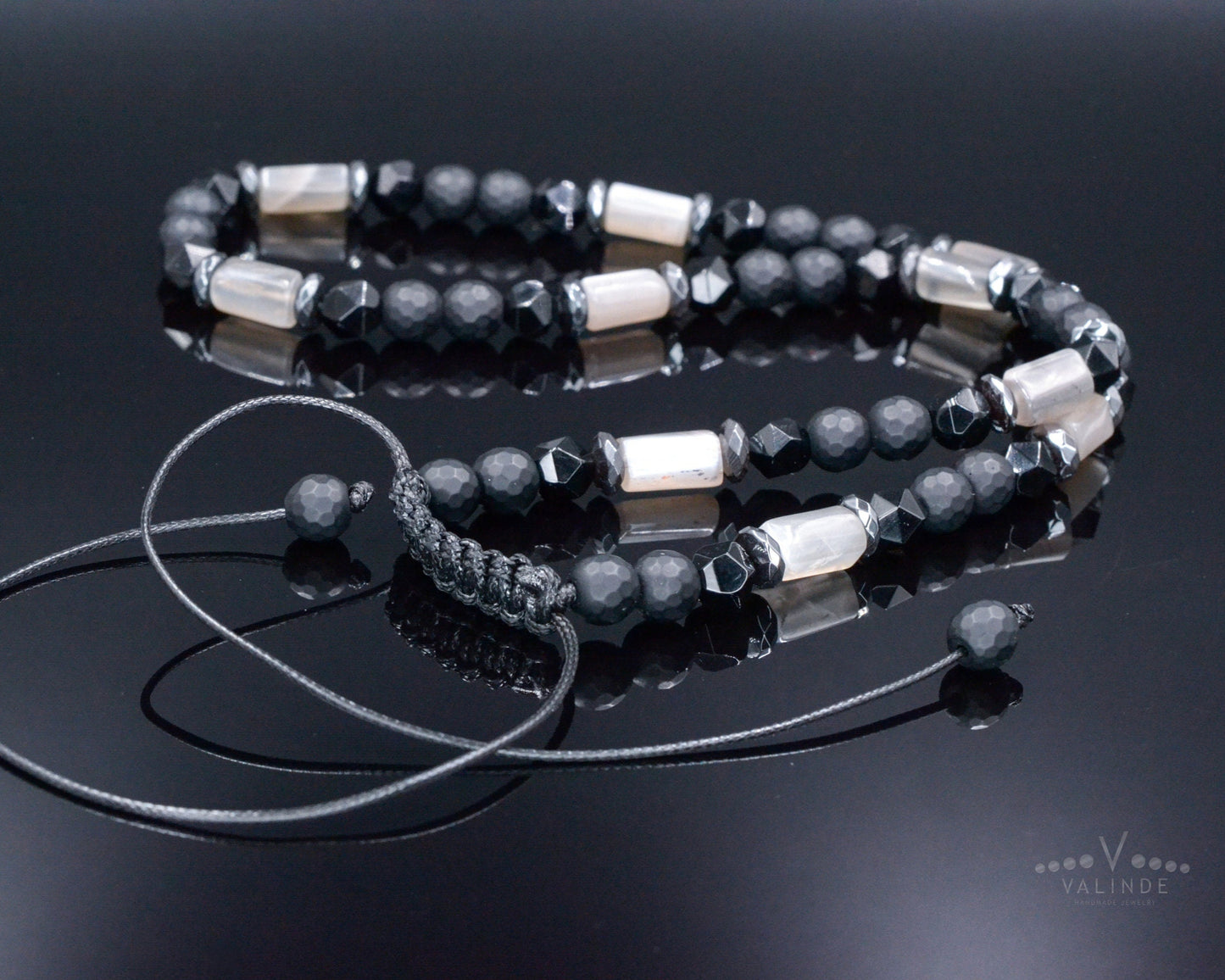 Men's Sunstone Necklace - Black Onyx Agate Hematite Beads Necklace - Short Adjustable Stone Necklace - Gift for Men - Father's Day Gift- Shamballa Necklace - Birthstone Necklace - Gemstone Necklace Men - Chakra Necklace - Macrame Necklace - Healing Necklace - Valinde