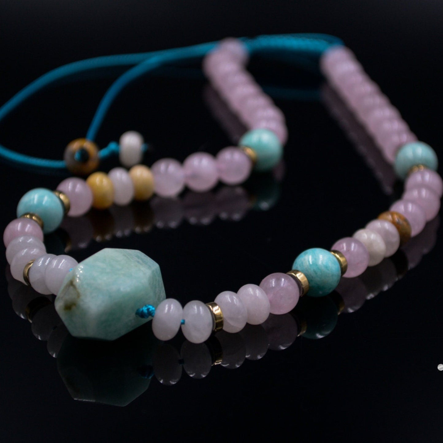 Women's Amazonite Bead Necklace Rose Quartz Necklace Gemstone Choker Necklace Gift for Woman Short Beaded Necklace Crystal Choker Necklace - Shamballa Necklace - Birthstone Necklace - Gemstone Necklace Women - Chakra Necklace - Macrame Necklace - Healing Necklace - Valinde