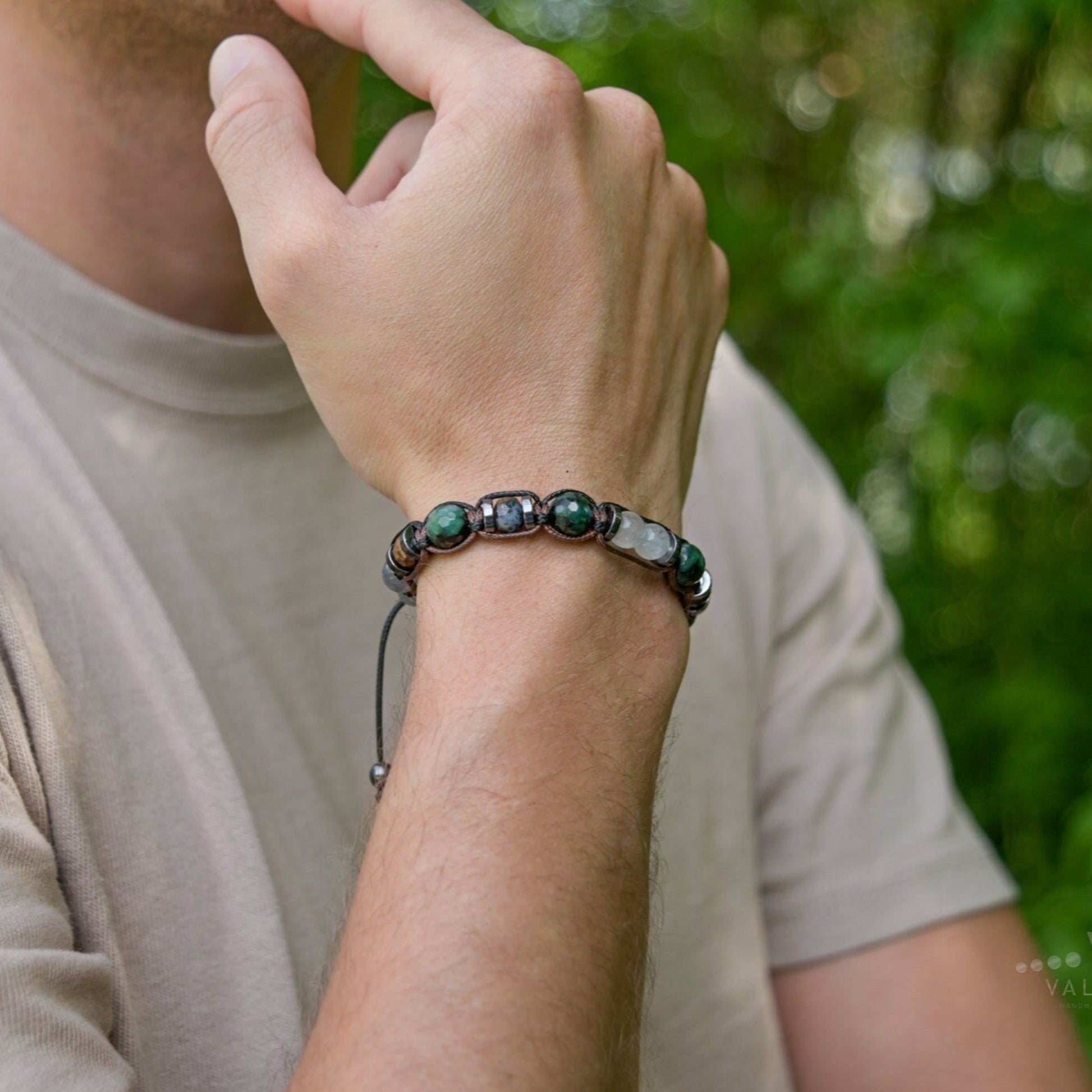 Emerald Moonstone Adjustable Bracelet, Men's Labradorite Crystal Beaded Bracelet, Gift for Men, Jasper Bracelet, Gemstone Braided Bracelet  - Shamballa Bracelet - Birthstone Bracelet - Gemstone Bracelet Men - Chakra Bracelet - Macrame Bracelet - Healing Bracelet - Valinde