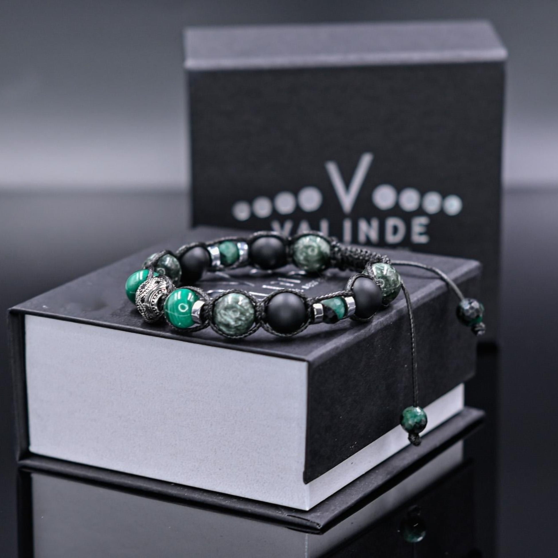 Emerald Seraphinite Malachite Birthstone Bracelet, Men's 925 Silver Bead Bracelet, Adjustable Onyx Braided Bracelet, Luxury Bracelet for Men  - Shamballa Bracelet - Mantra Bracelet  -  Birthstone Bracelet - Gemstone Bracelet Men - Chakra Bracelet - Macrame Bracelet - Healing Bracelet - Valinde

