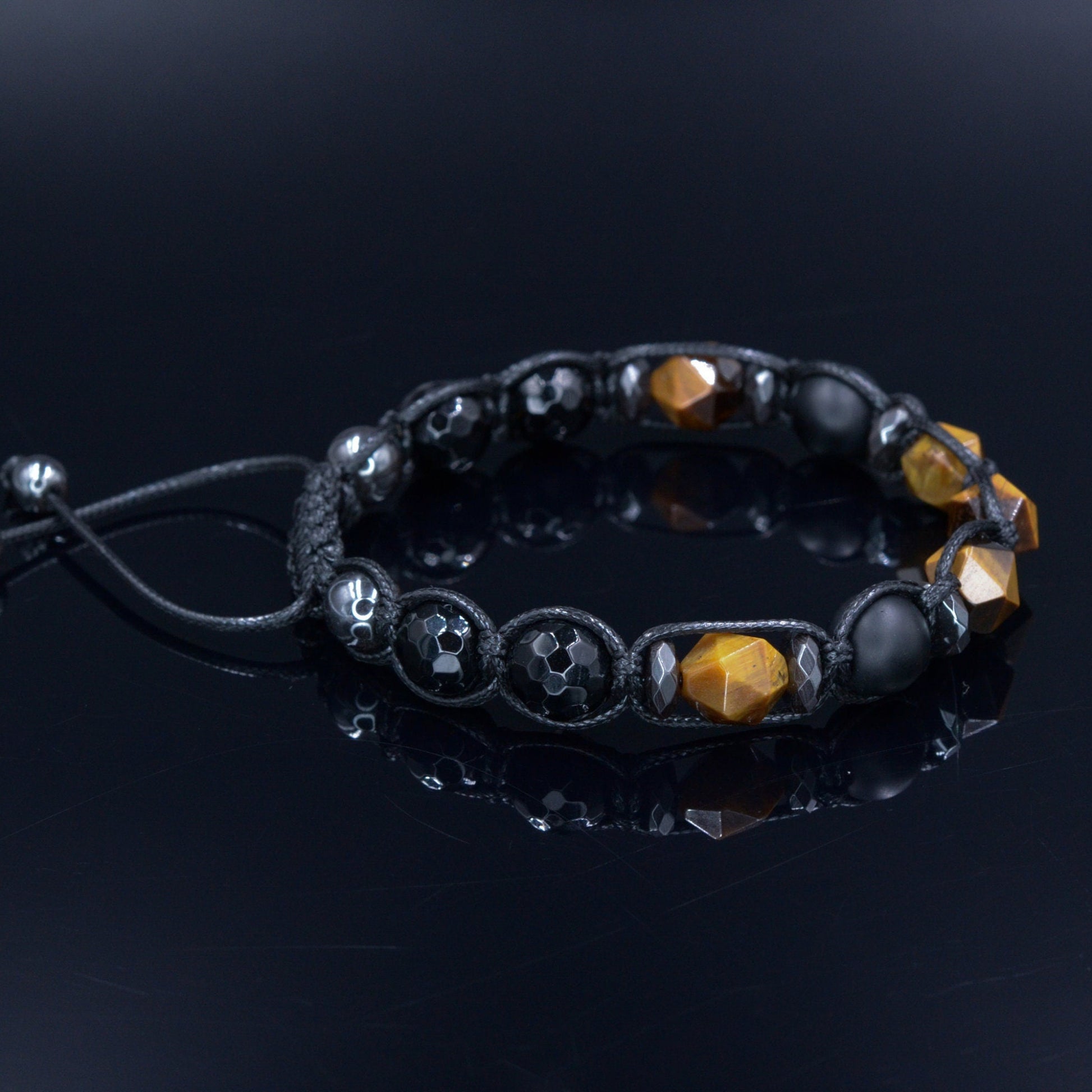 Tiger's Eye Bracelet Men - Black Onyx & Agate Crystal Bracelet - Macrame Bracelet - Gift for Men - Men's Adjustable Beaded Bracelet - Shamballa Bracelet - Birthstone Bracelet - Gemstone Bracelet Men - Chakra Bracelet - Macrame Bracelet - Healing Bracelet - Valinde
