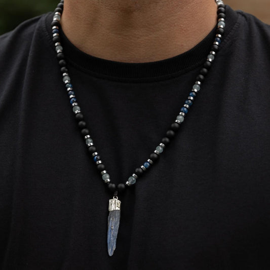 Men's Kyanite Long Necklace, Raw Kyanite Pendant Necklace, Aquamarine Onyx Crystal Beaded Necklace, Gift for Men,Adjustable Necklace for Men - Shamballa Necklace - Birthstone Necklace - Gemstone Necklace Men - Chakra Necklace - Macrame Necklace  - Healing Necklace - Valinde