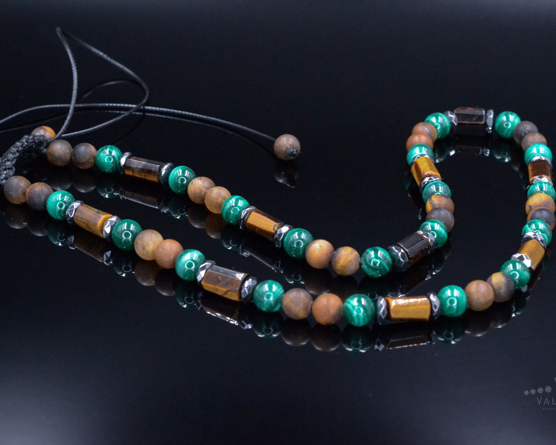 Malachite Tiger's Eye Crystal Necklace - Men's Short Beaded Necklace - Gift for Men - Adjustable Surfer Necklace - Malachite Jewelry for Men - - Shamballa Necklace - Birthstone Necklace - Gemstone Necklace Men - Chakra Necklace - Macrame Necklace  - Healing Necklace 
