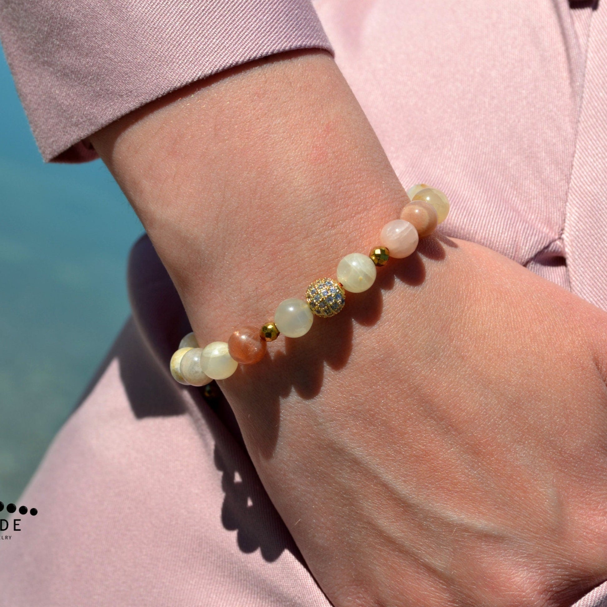 Sunstone Hematite Beaded Bracelet, Adjustable Women's Energy Bracelet, Boho Crystal Bracelet for Strength & Vitality - Shamballa Bracelet - Birthstone Bracelet - Gemstone Bracelet Women - Chakra Bracelet - Macrame Bracelet - Healing Bracelet - Valinde
