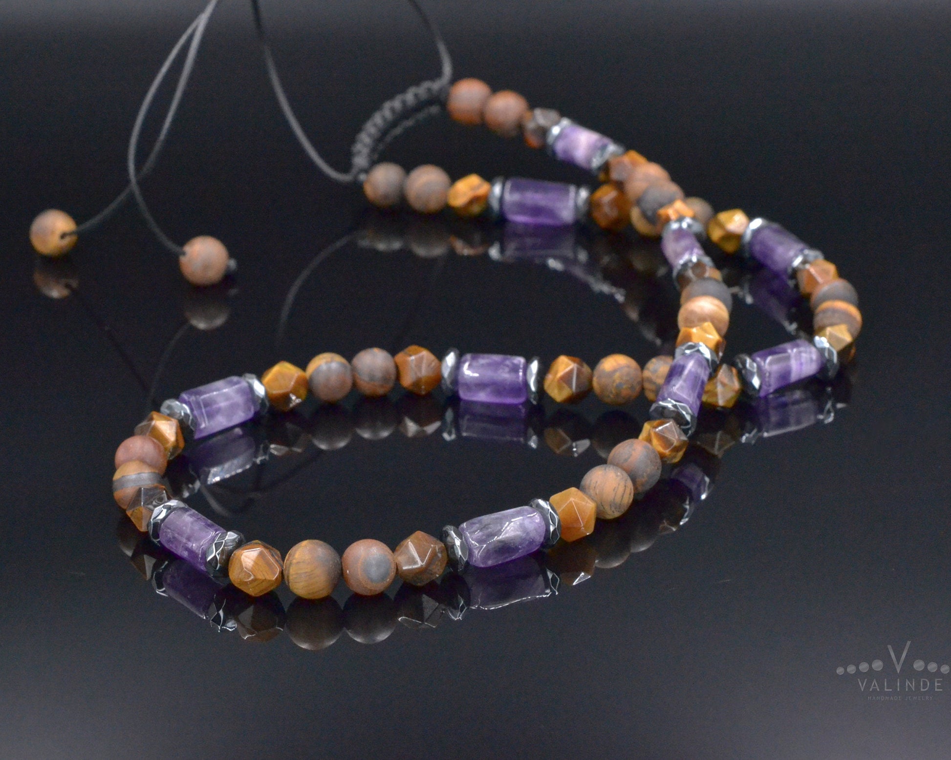 Men's Tiger's Eye Short Beaded Necklace, Amethyst Crystal Adjustable Necklace, Gift for Men, Gemstone Tiger Eye Necklace, Birthday Gift  - Shamballa Necklace - Birthstone Necklace - Gemstone Necklace Men - Chakra Necklace - Yoga Necklace - Mantra Necklace -Macrame Necklace  - Healing Necklace - Valinde
