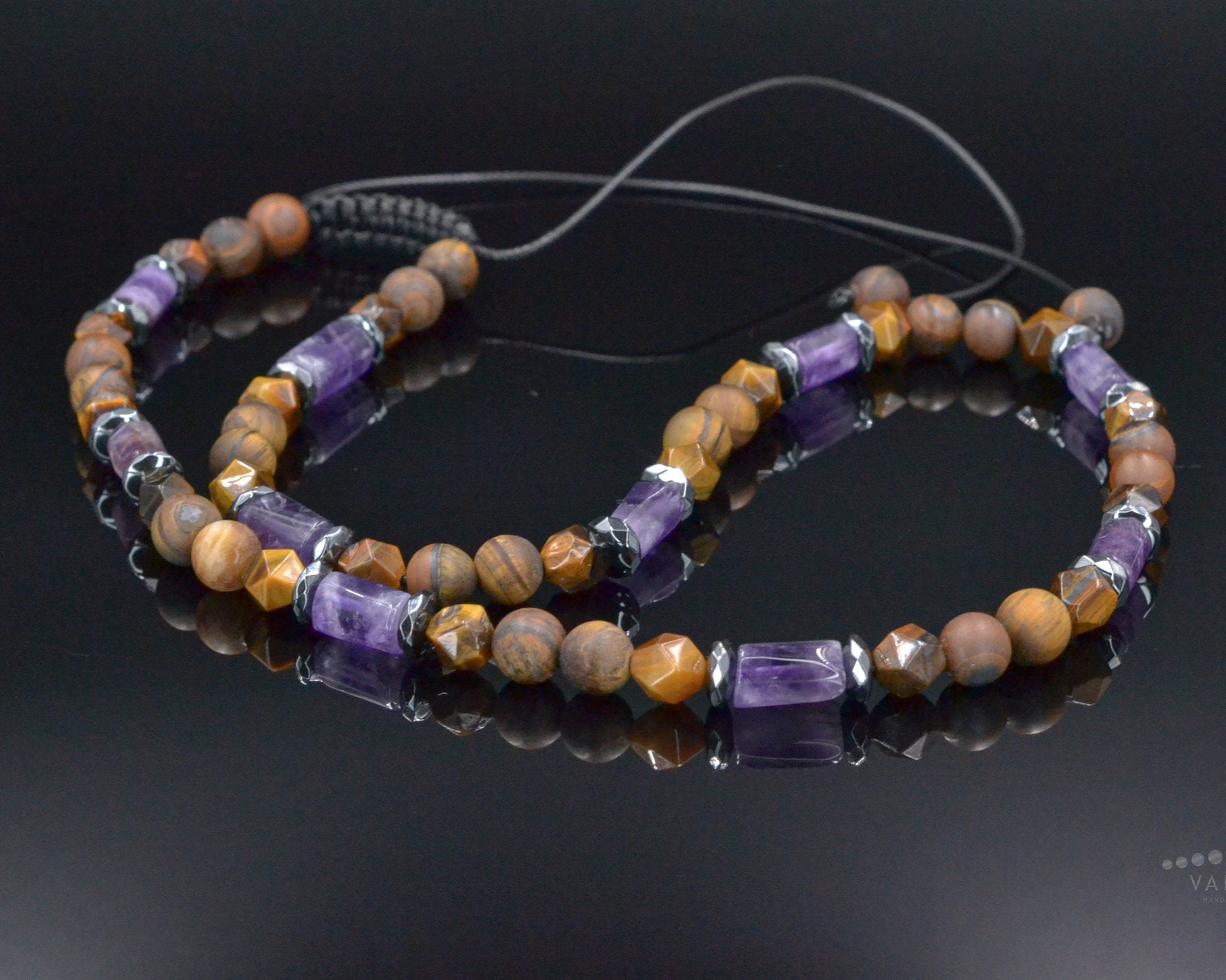Men's Tiger's Eye Short Beaded Necklace, Amethyst Crystal Adjustable Necklace, Gift for Men, Gemstone Tiger Eye Necklace, Birthday Gift  - Shamballa Necklace - Birthstone Necklace - Gemstone Necklace Men - Chakra Necklace - Yoga Necklace - Mantra Necklace -Macrame Necklace  - Healing Necklace - Valinde
