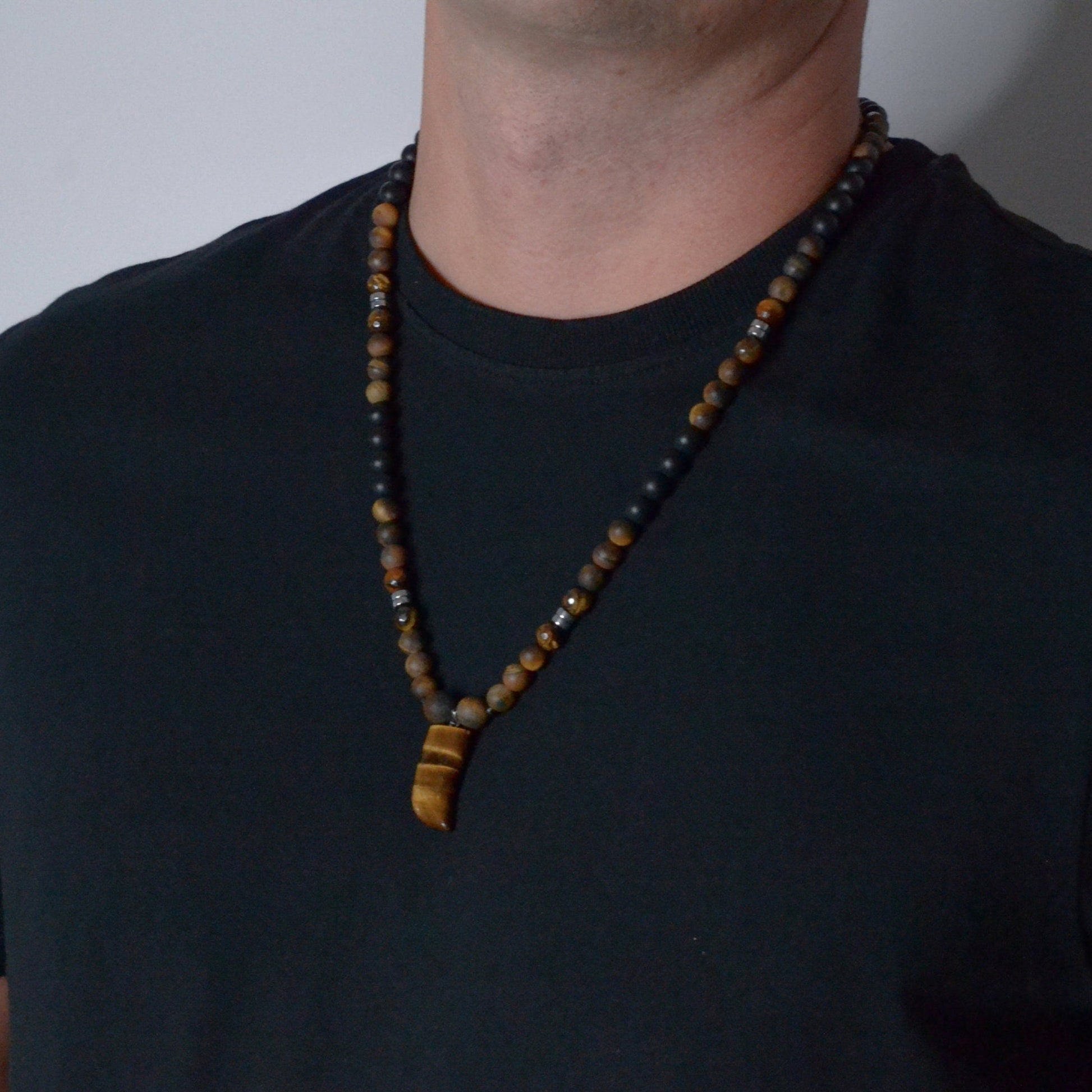 Tiger's Eye Pendant Necklace for Men - Men's Black Onyx Beaded Necklace - Long Necklace - Gift for Men- Tiger Eye Gemstone Necklace for Man - Shamballa Necklace - Birthstone Necklace - Gemstone Necklace Men - Chakra Necklace - Yoga Necklace - Mantra Necklace -Macrame Necklace  - Healing Necklace - Valinde
