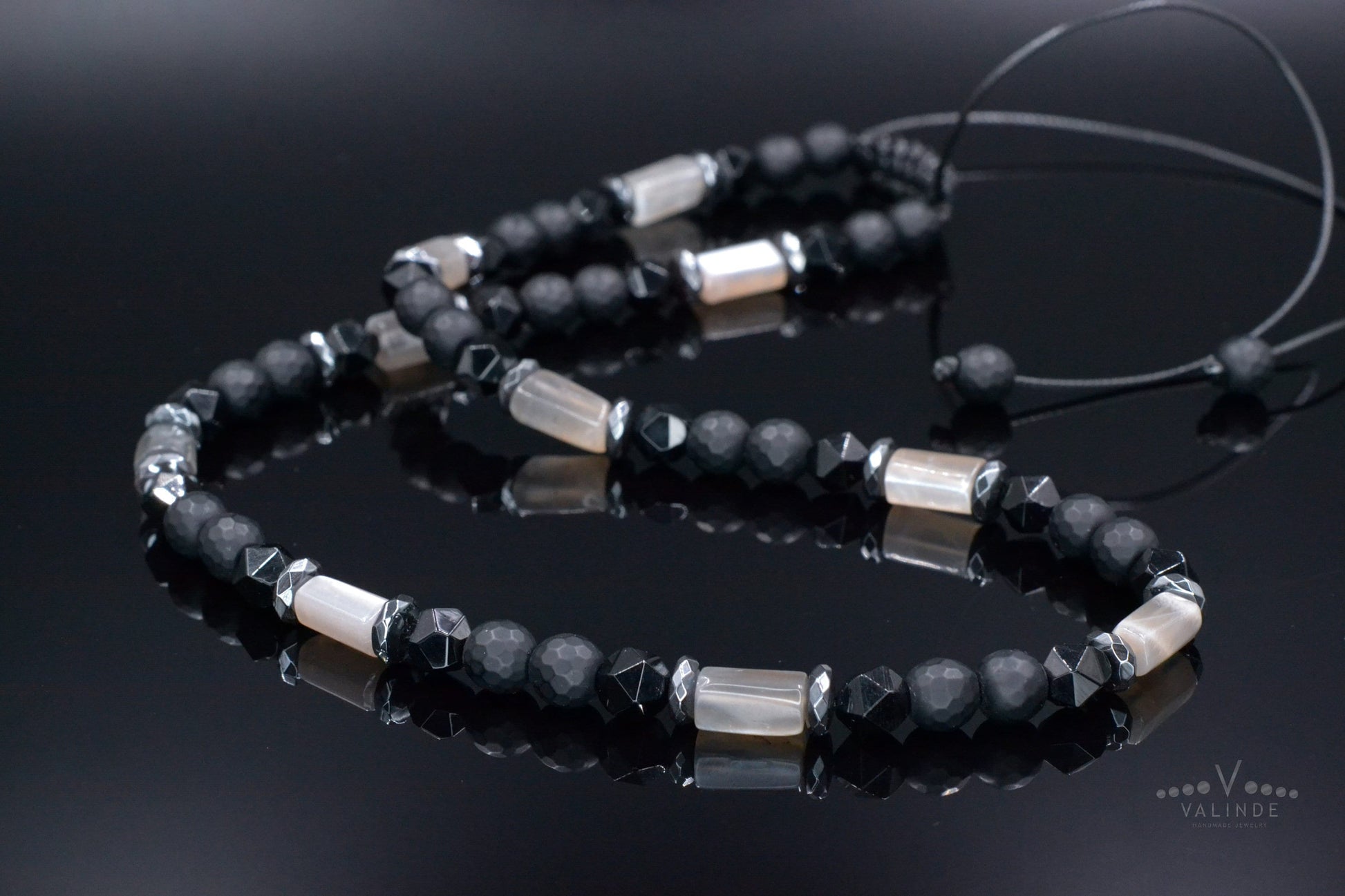 Men's Sunstone Necklace - Black Onyx Agate Hematite Beads Necklace - Short Adjustable Stone Necklace - Gift for Men - Father's Day Gift- Shamballa Necklace - Birthstone Necklace - Gemstone Necklace Men - Chakra Necklace - Macrame Necklace  - Healing Necklace - Valinde
