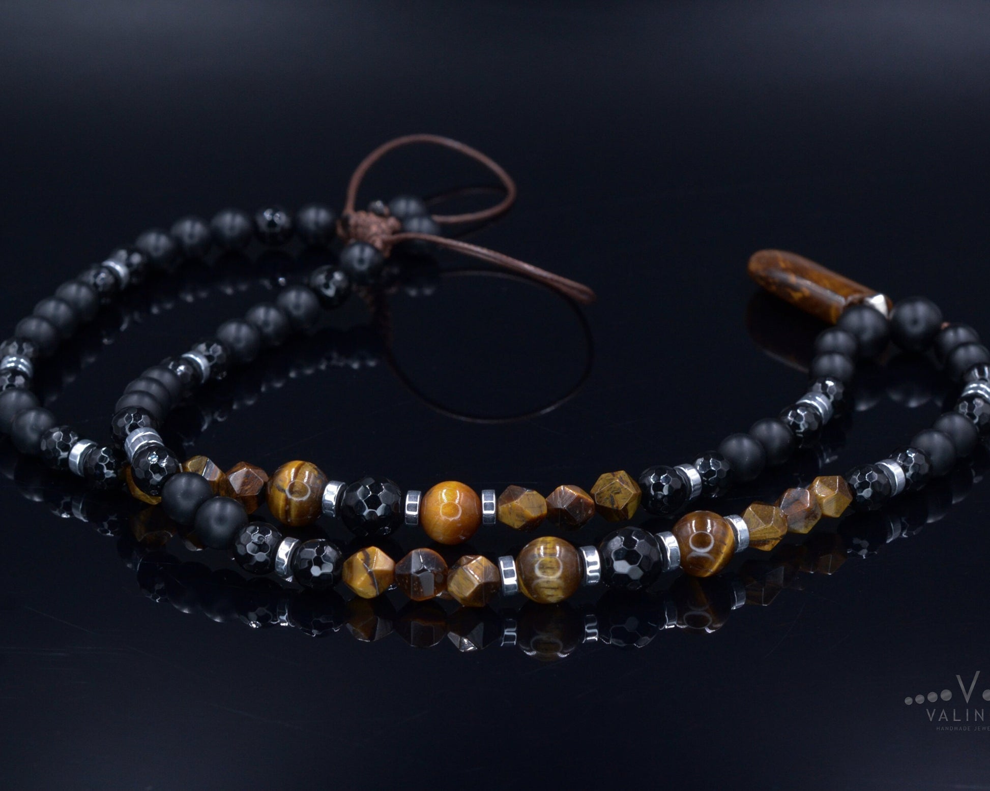 Tiger's Eye Pendant Necklace for Men - Long Crystal Necklace - Men's Black Onyx Necklace & Hematite - Gift for Men - Beaded Necklace - Shamballa Necklace - Birthstone Necklace - Gemstone Necklace Men - Chakra Necklace - Macrame Necklace  - Healing Necklace - Valinde
