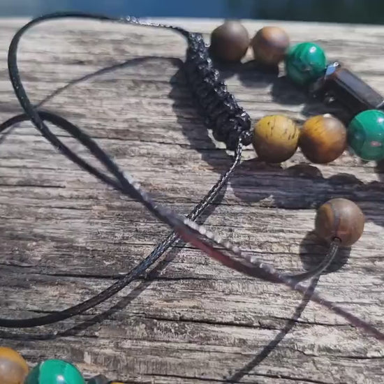 Malachite Tiger's Eye Crystal Necklace - Men's Short Beaded Necklace - Gift for Men - Adjustable Surfer Necklace - Malachite Jewelry for Men - - Shamballa Necklace - Birthstone Necklace - Gemstone Necklace Men - Chakra Necklace - Macrame Necklace  - Healing Necklace 